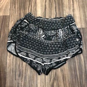 Patterned shorts !